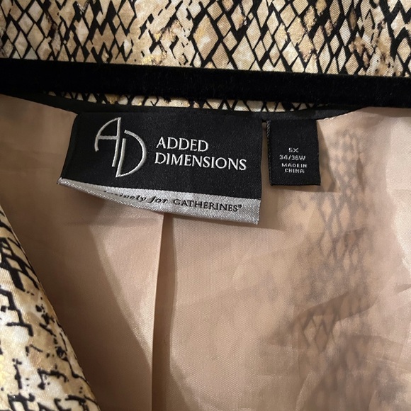 Added Dimensions gold, black, and white plus size jacket - Picture 3 of 3